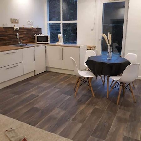 Appartement Agreable Au Centre Wifi Saint-Léonard-de-Noblat المظهر الخارجي الصورة