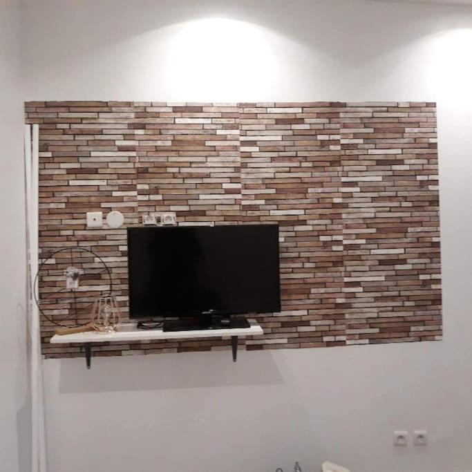 Appartement Agreable Au Centre Wifi Saint-Léonard-de-Noblat المظهر الخارجي الصورة